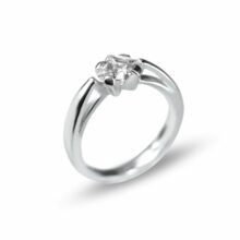 stříbrný zásnubní prsten