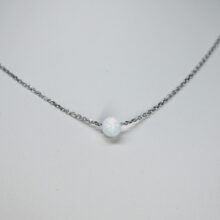 náhrdelník s opálovou kuličkou