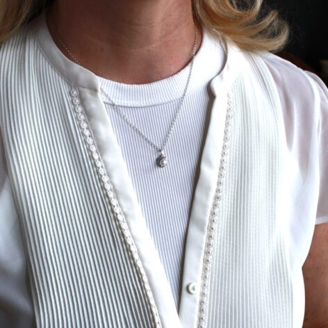 stříbrný přívěsek s perlou Daphine